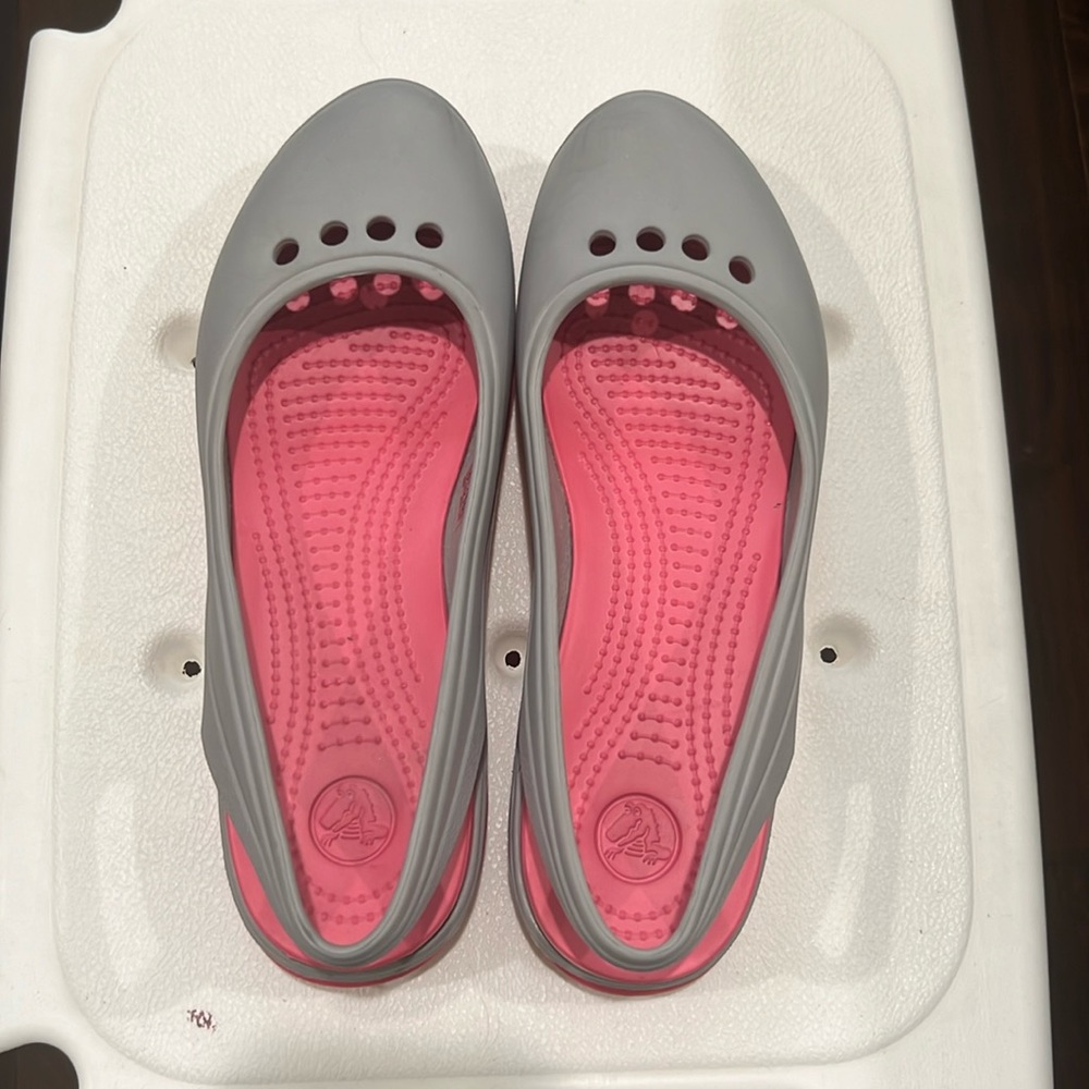 Crocs clogs ballet flats gray size 8